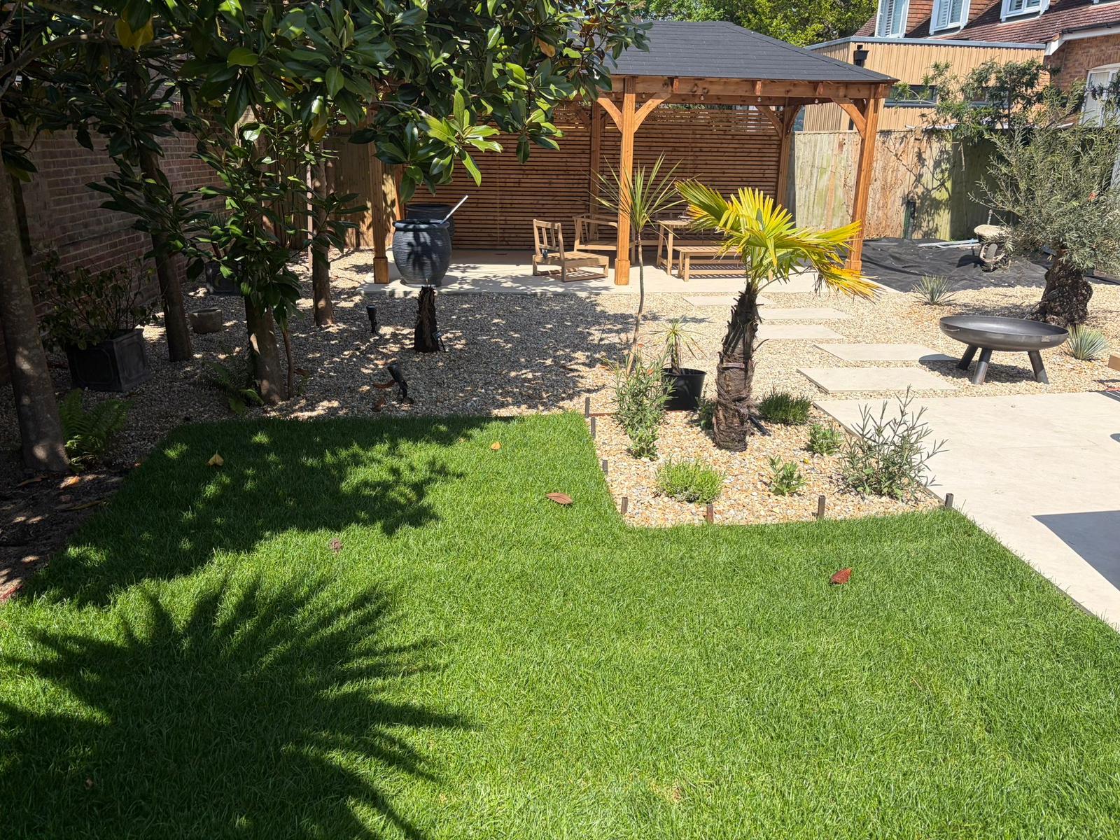 Newly completed block paved driveway and landscaped front garden in West Sussex